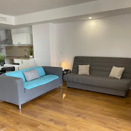 Con Terraza Frente Al Mar By Color Flats Apartment