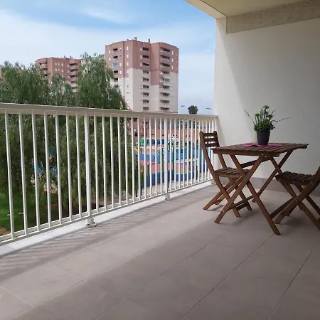 Con Terraza Frente Al Mar By Color Flats *